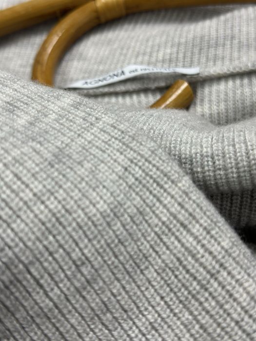 Светр  cos кашемір вовна