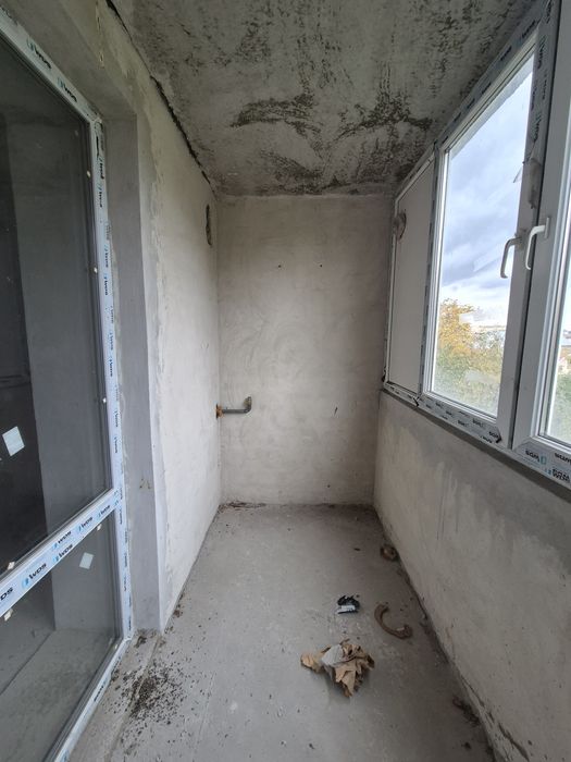 Двокімнатна квартира в зданому будинку!