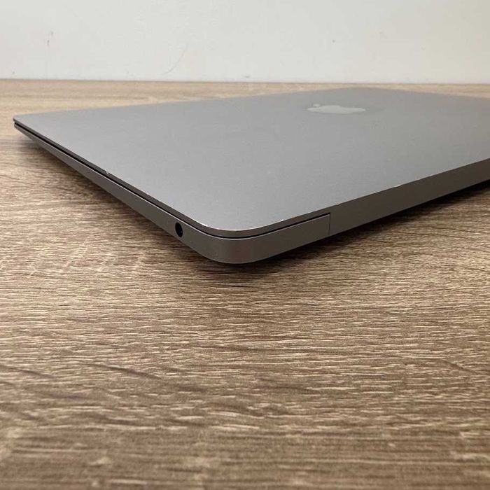 Apple Macbook Air A2337 2020 року M1 / 16Gb / SSD 256Gb (код: M0926)