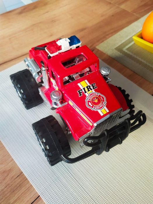 Auto terenowe straży pożarnej