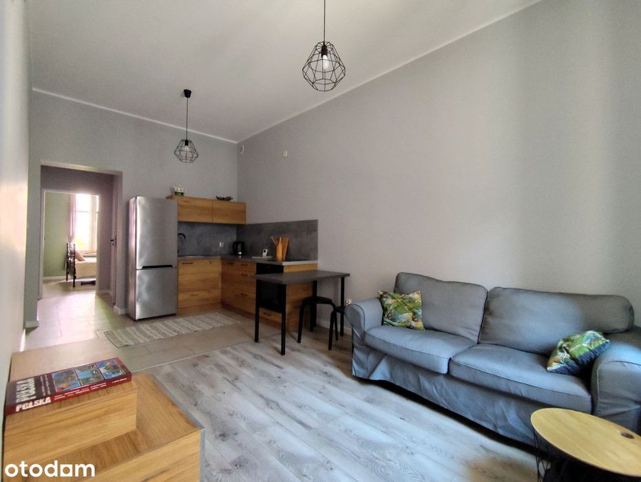 31,83 m2, 2 pokoje, 1 piętro w centrum Bytomia - idealne pod wynajem