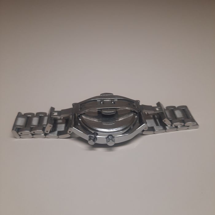 Годинник fossil big tic