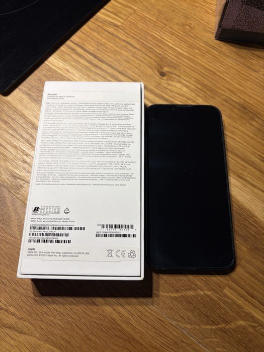Sprzedam iphone 14 128 GB midnight.Stan bardzo dobry.