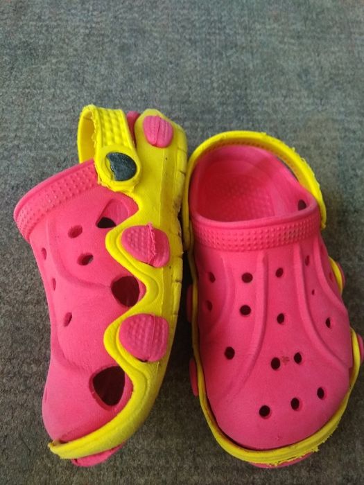 Кроксы в отличном состоянии, доходили один сезон, будут на 16-16,5 см.