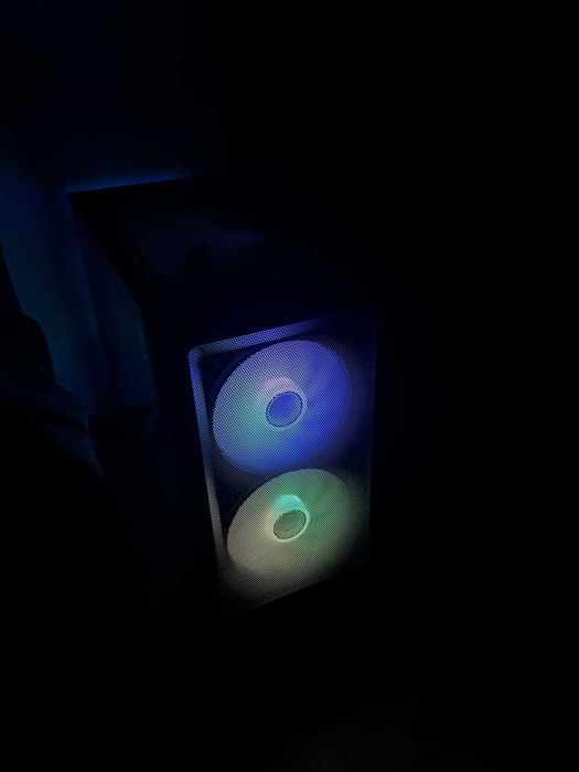 Pc Gaming | Ryzen 7 9800X3D + RX 9700 XT - Computador