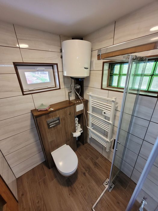 Domek z Jacuzzi Balią nad rzeką do wynajęcia 35 km od Warszawy, kajaki