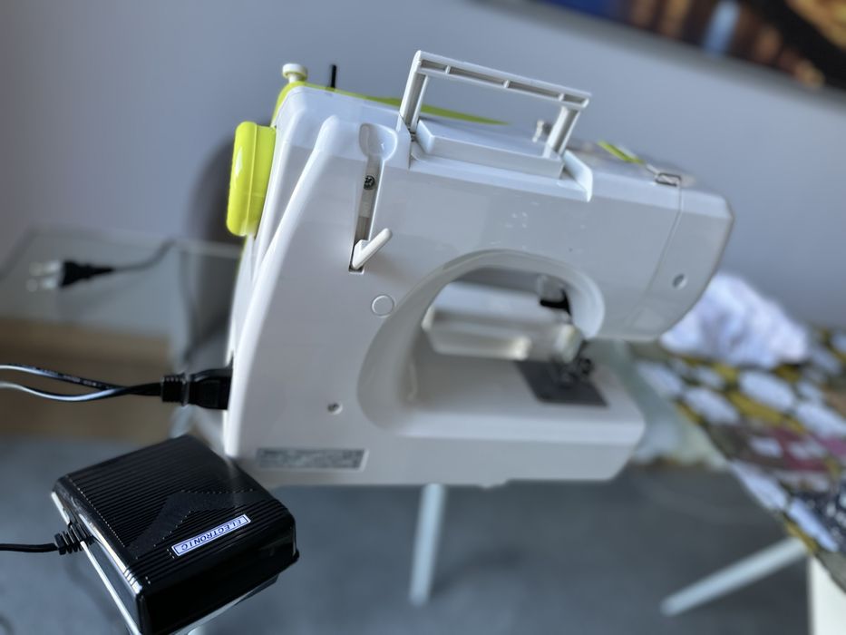 Maquina de costura como nova