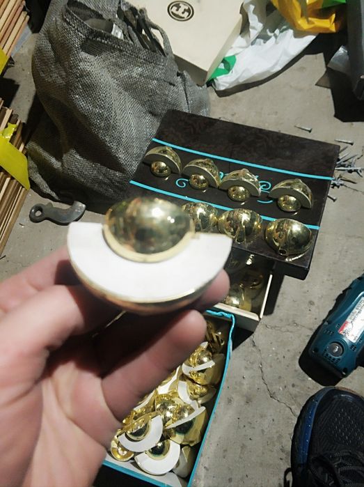 Полкодержатель для стеклянных полок