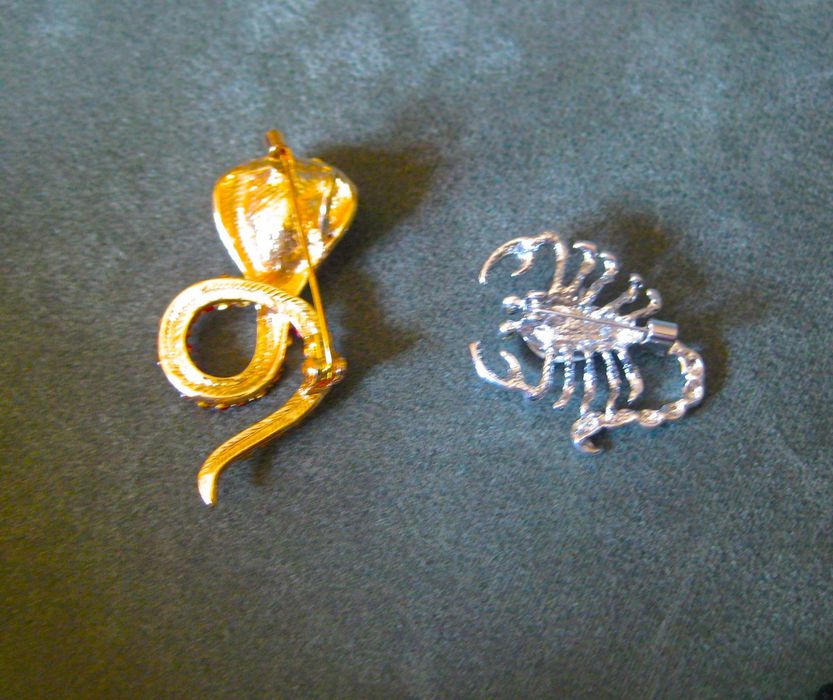 Alfinete / Broche / Pregadeira Cobra NOVO