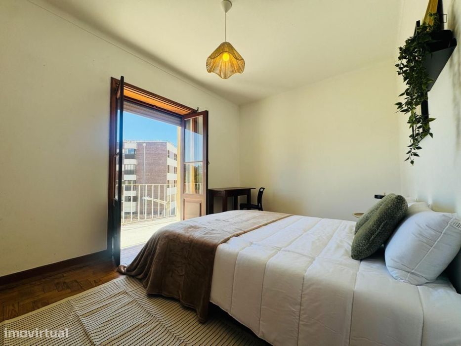 Quarto - localizado em Montes Claros Coimbra