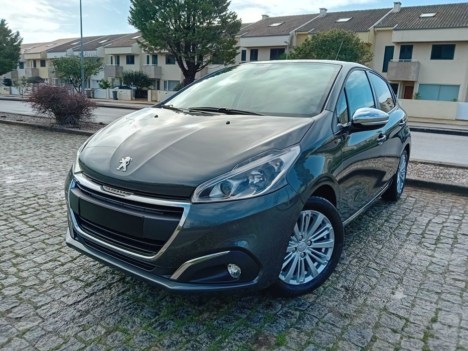 Peugeot 208 1.2i Style