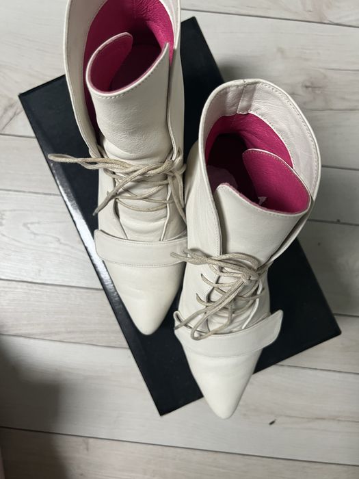 Ботильйони, черевики,