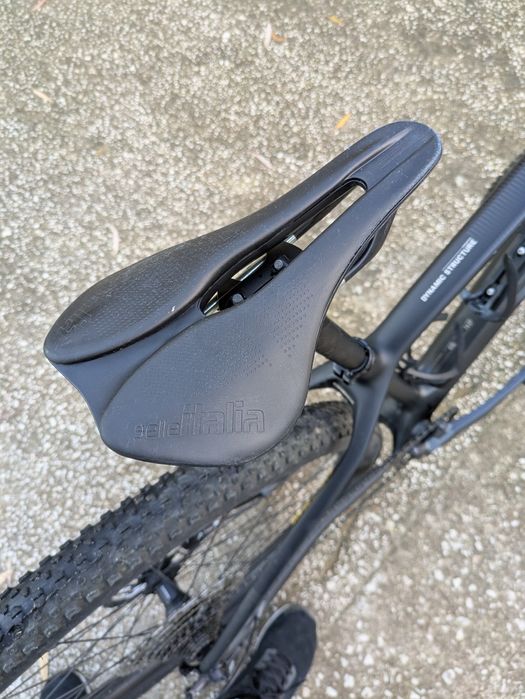 Bicicleta BTT Carbono