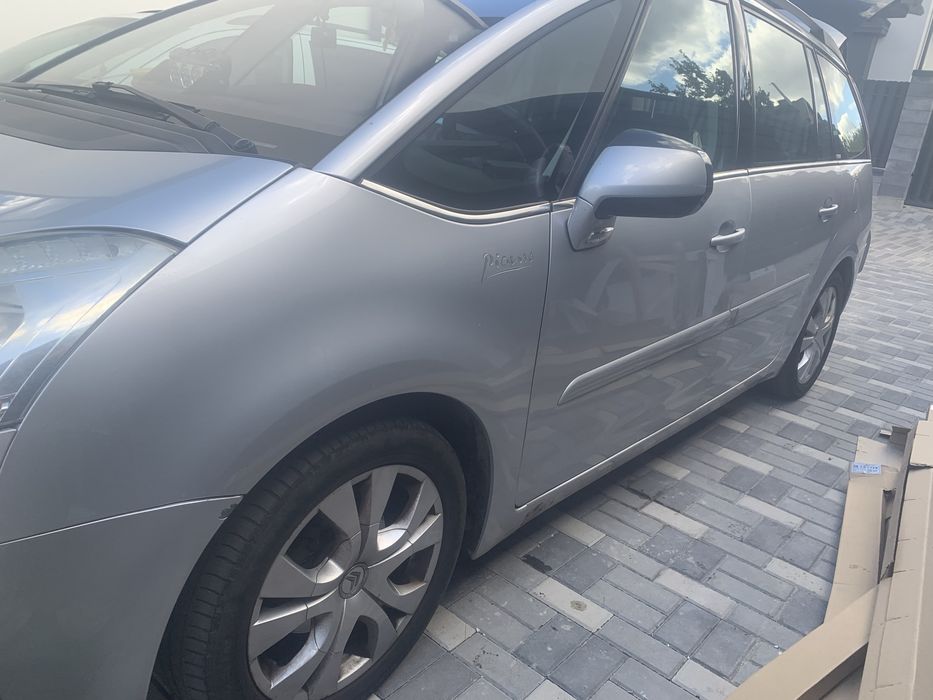 Продам сітроєн с4 пікасо 2009 рік