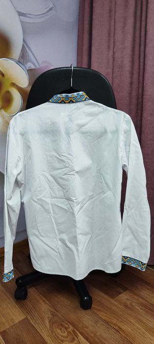 Продаю вишиванку на хлопчика