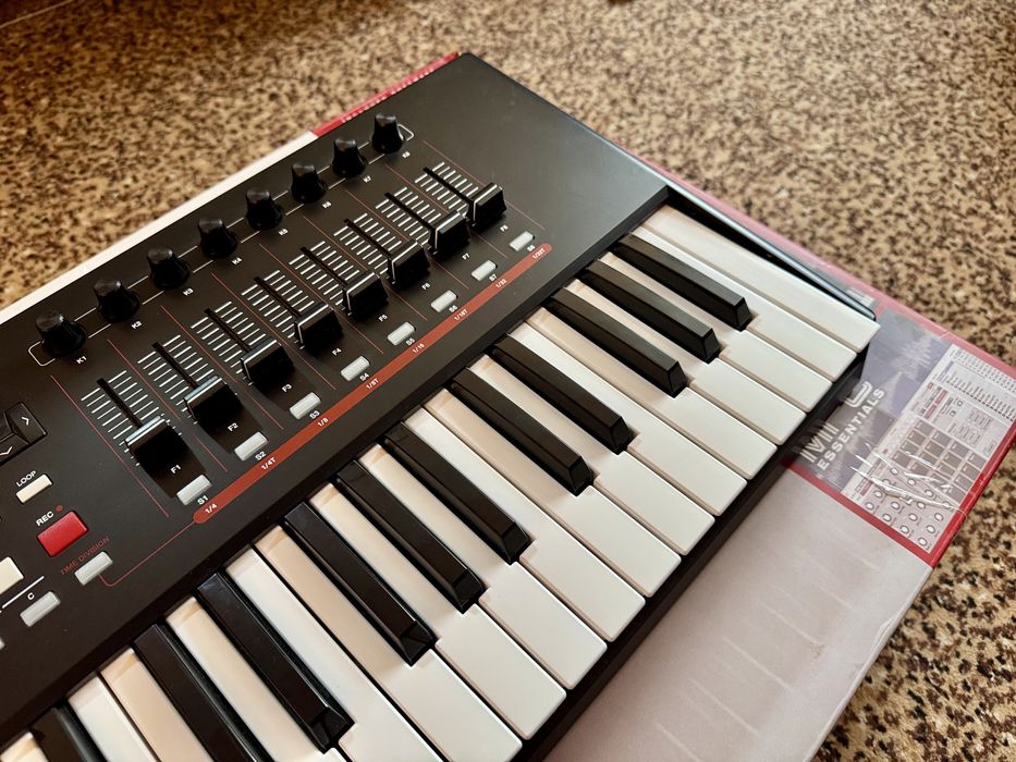 Midi Клавіатура AKAI MPK 261