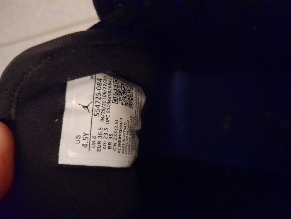 Ténis em bom estado