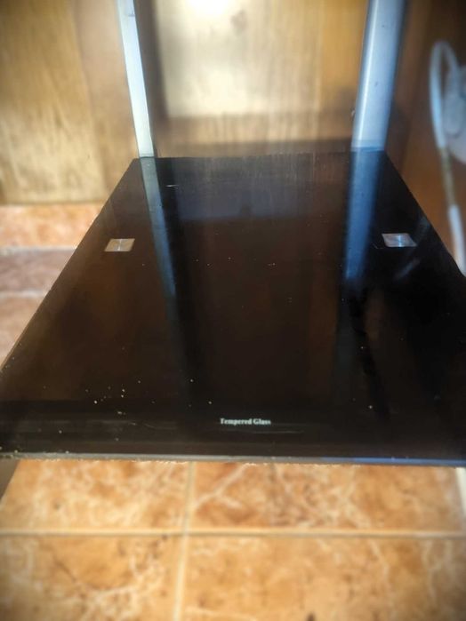 Secretária inox com tampo vidro temperado preto