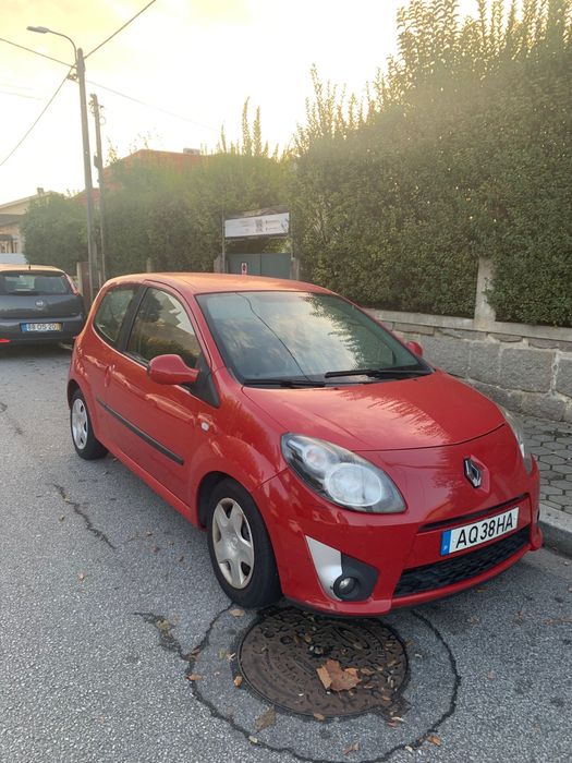 Renault twingo vermelho