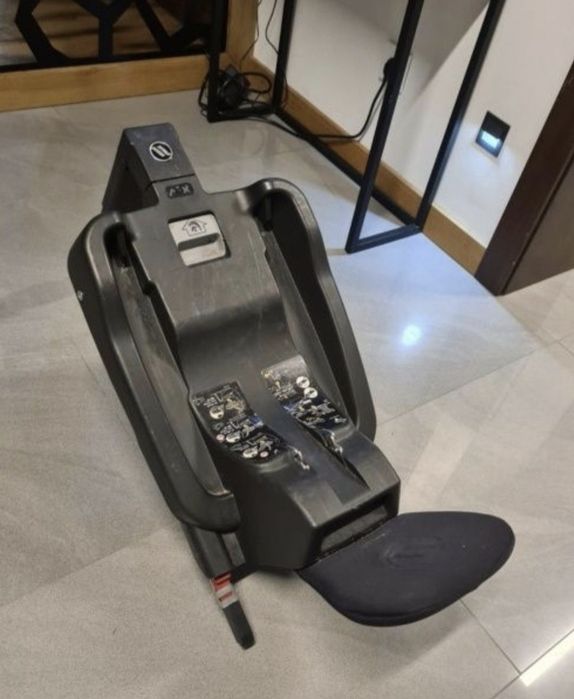 baza ISOFIX Avionaut IQ, kompatybilna z fotelikami:

Avionaut Pixel
Avionaut AeroFIX
Avionaut AeroFIX RWF