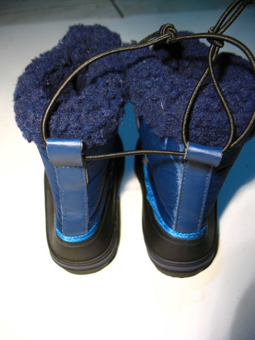 Buty dziecięce jesienno-zimowe, ocieplane, nieprzema. Kuniboo. Roz. 23