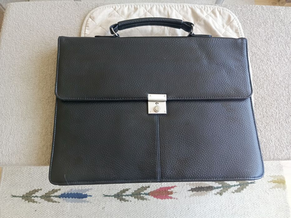 Piękna jak nowa-niemiecka manufaktura/czarna stylowa męska aktówka z rączką-teczka biznesowa na zamek/solidna skóra ekologiczna/Dł. 40cm/Szer. 30cm