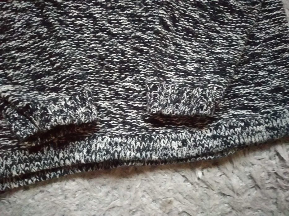 sweterek czarno/biały 38/40 L