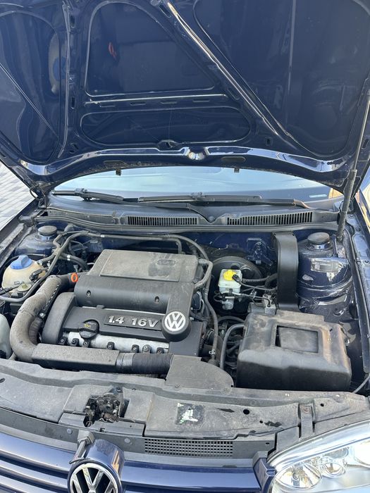 Продам гольф 4 2004 р 1.4 бенз механіка Нерозмитнений