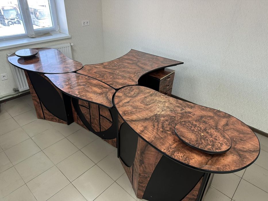 Італьйський офісний стіл на 2персони