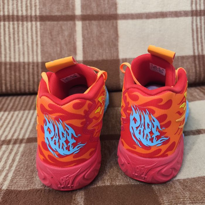 Чоловічі баскетбольні кросівки Puma MB.04 Phoenix LaMelo Ball