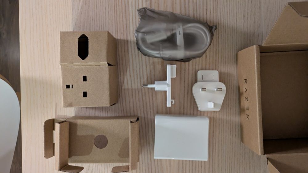 Razer USB-C 130W GaN Charger Branco NOVO