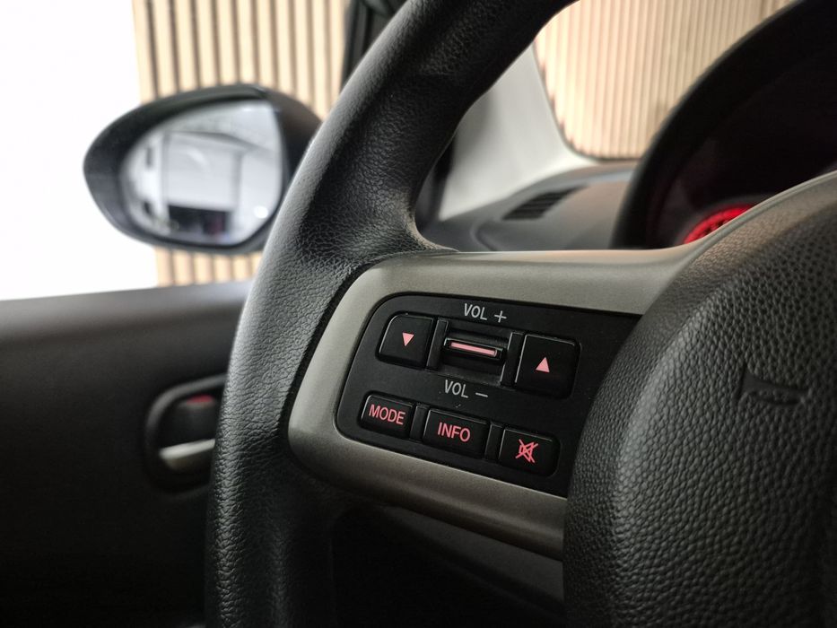 Mazda 2 — fotografia 12