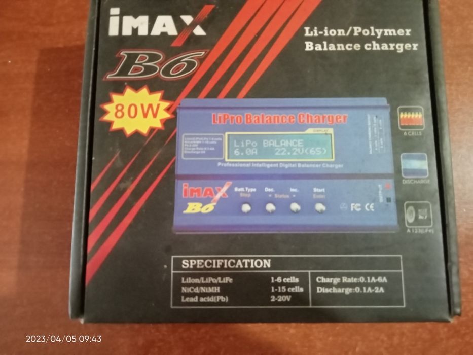 Зарядний пристрій.IMAX b6
