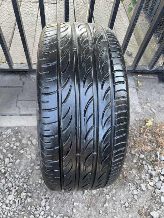 Opona pirelli 235/40/18 pojedynka