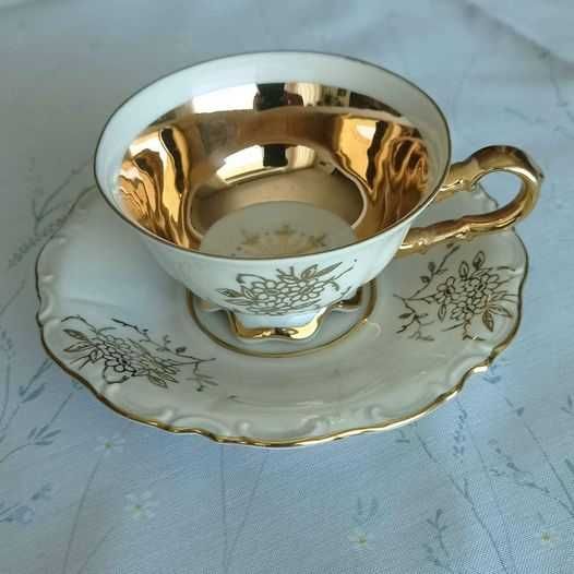 COLEÇÃO 23 chávenas de porcelana