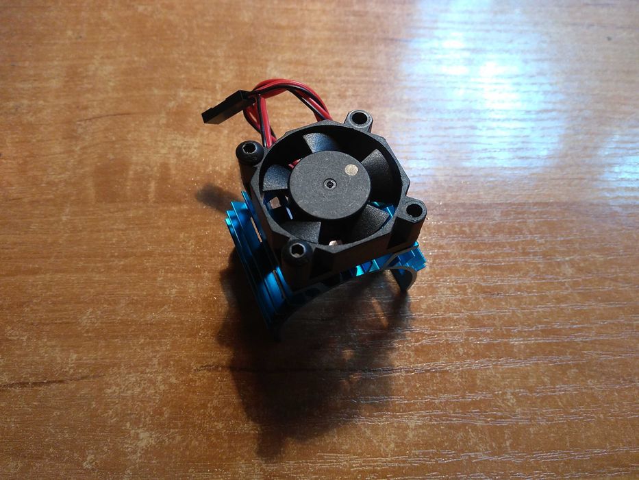 Wentylator chłodzenie radiator silnika RC 540 na średnicę 36mm Nowy