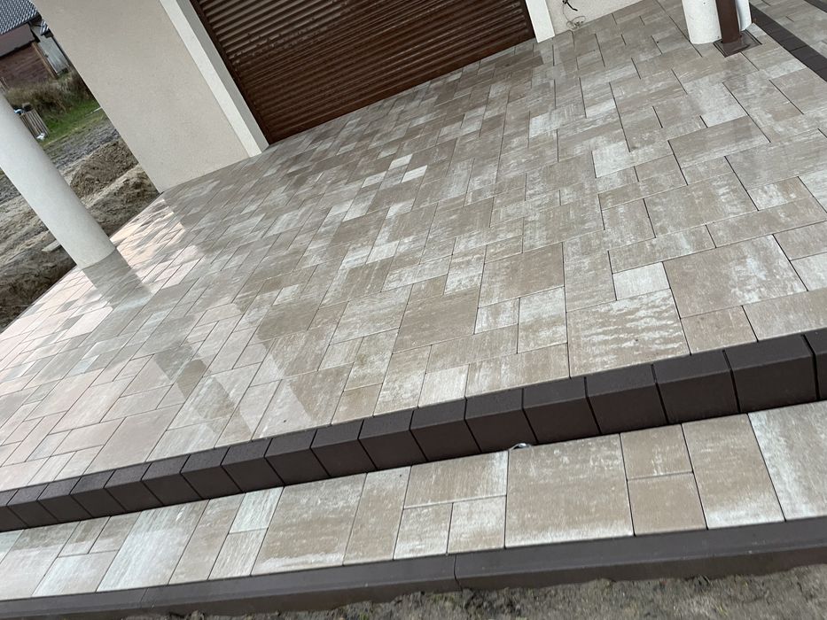 Układanie kostki brukowej