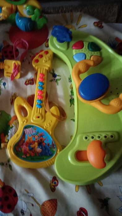 Продам музыкальную   игрушку  для малышей.