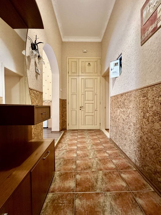 Аренда трехкомнатной квартиры в Одессе. Парк Шевченко. Дельфинарий