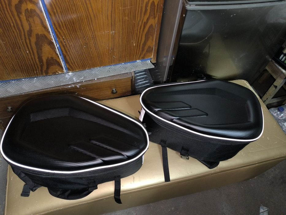 Alforges novos espanciveis para dois capacetes ou algo mais