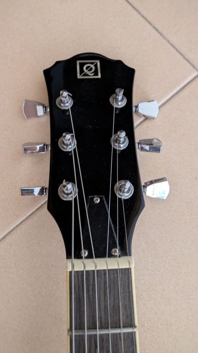 Guitarra elétrica QGE-SG10 RW