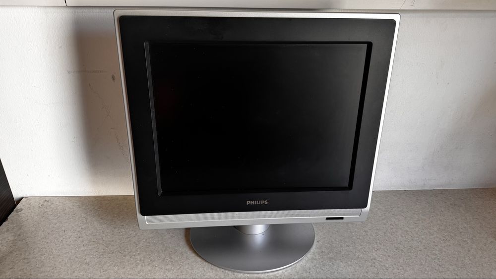 Телевизор LCD Philips 15PFL4122/10