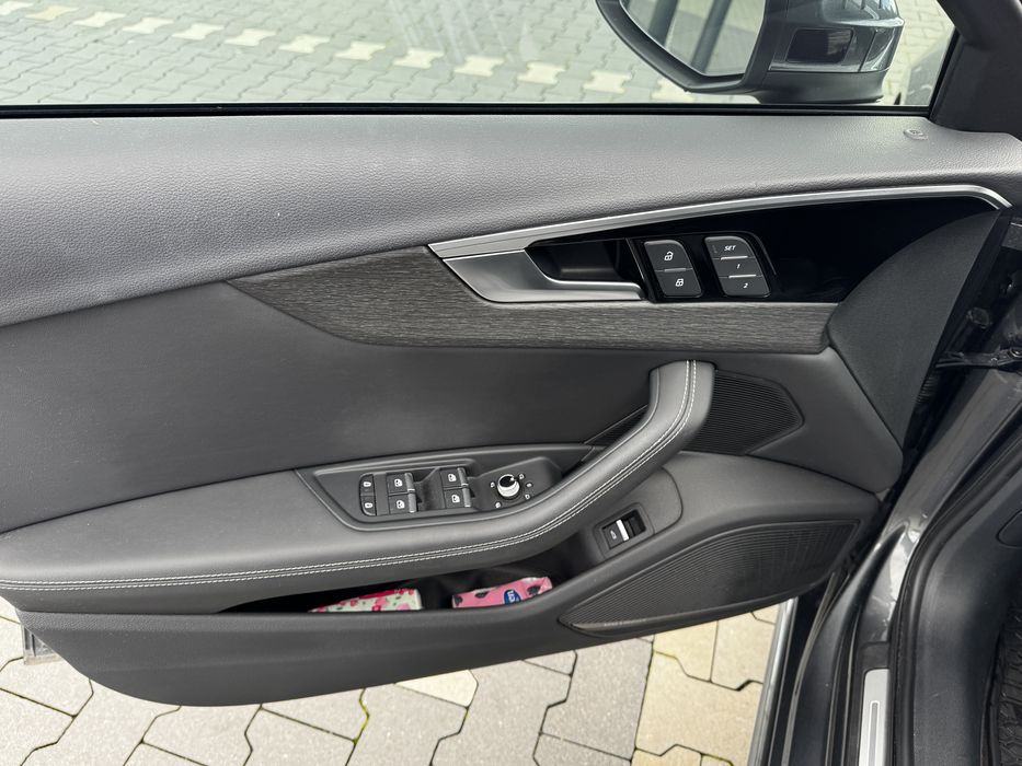 Audi A4 quattro S-Linie PREMIUM PLUS