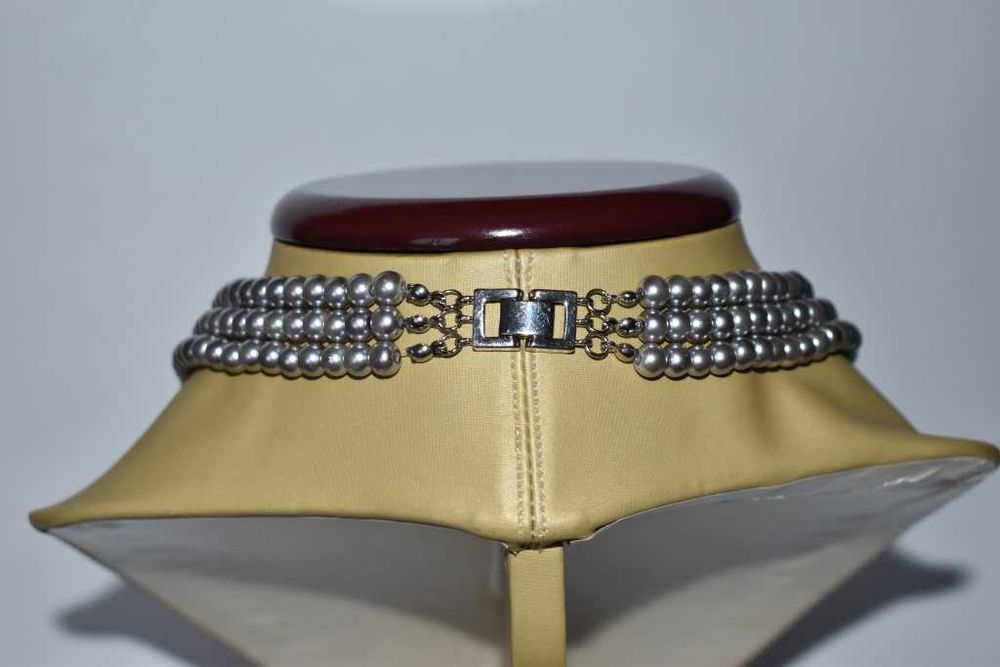 Буси перламутрові,  намисто