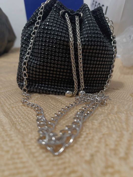 Mala Preta Brilhante NOVA