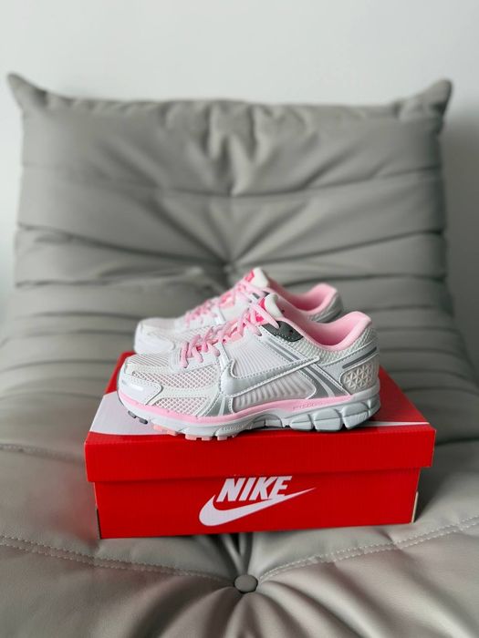 Nike Zoom Vomero 5 Pink