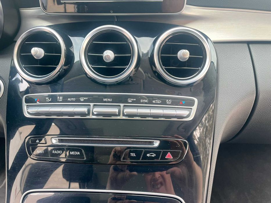 Mercedes C 220 4MATIC Station – Night Package + Extras
