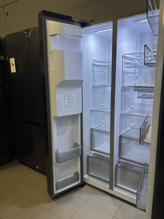 Холодильник Samsung RS68CG855DB1EG