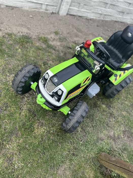 Sprzedam zabawkowy traktor