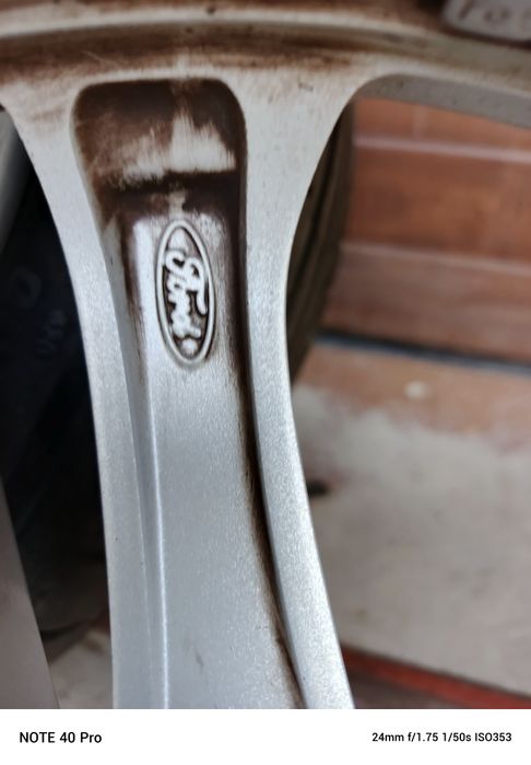 Koła 17" Ford z TPMS, lato. Jak nowe.